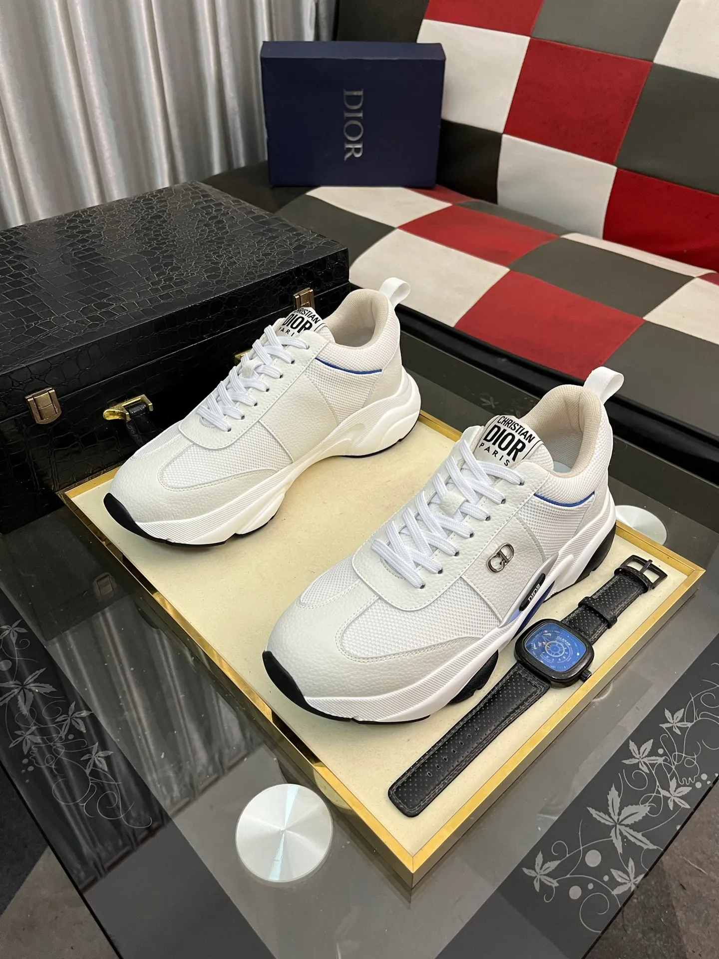 Men's men's shoes💰458⌚️⌚️Dior original quality.~ Unique modern style sneakers. 🏃A must-have casual shoe for trendy men😍😍 Original brand imported from Italy, imported original leather, sheep lining (refuses to discolor and grind feet) Sole: Original sole provided by the original factory, French lazy style design ⚠️Fit to the feet, original quality, super comfortable original sole. Just like shooting the real thing🎬The real thing is better, code number: 38-444⃣️colors available